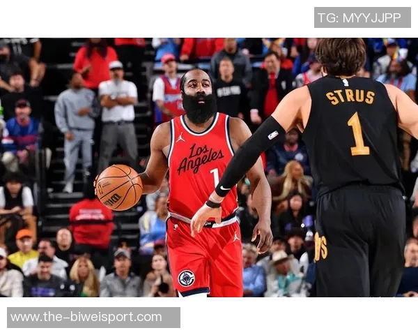 哈登上半场表现平平仅得7分罚球命中率低迷引发关注